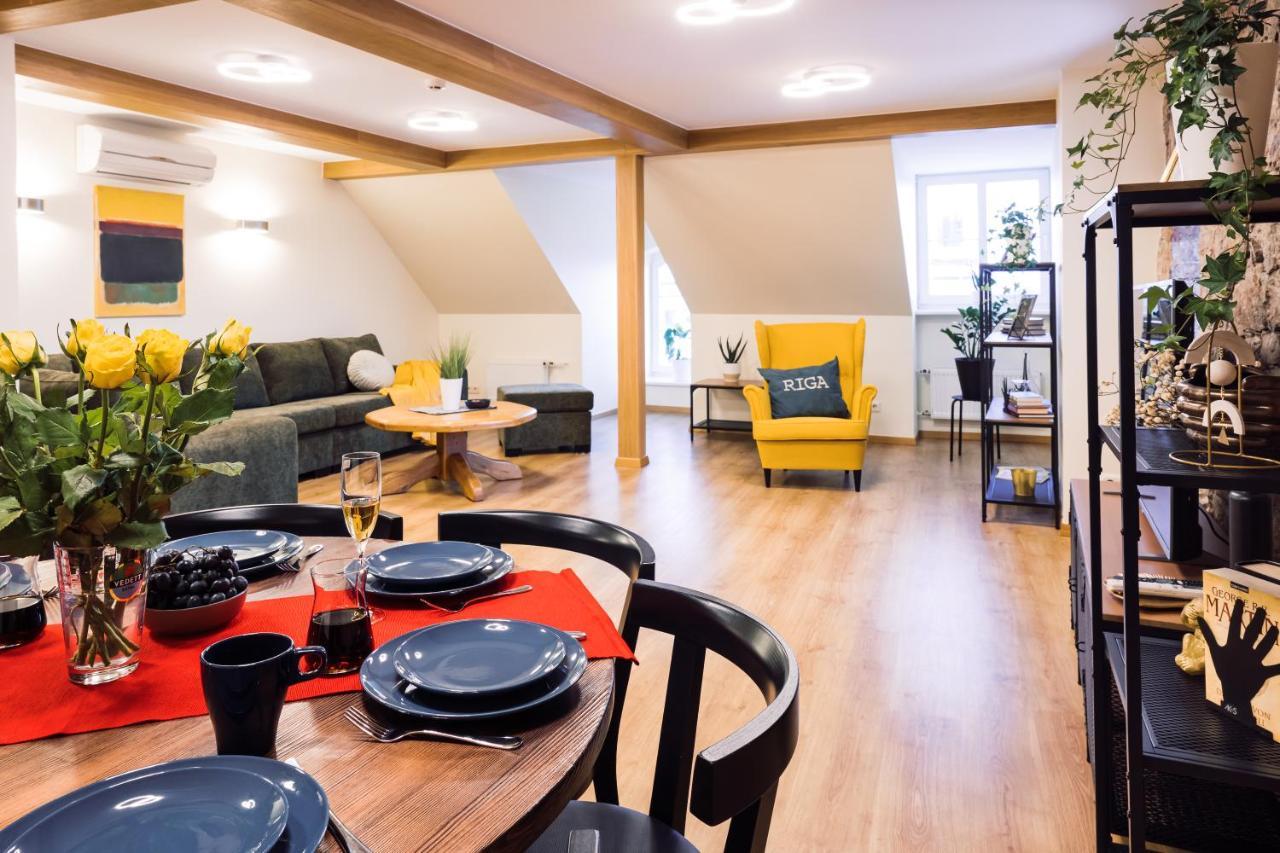 Rothko Apartment/8 Guests/4Bedrooms/Riga Old Town エクステリア 写真
