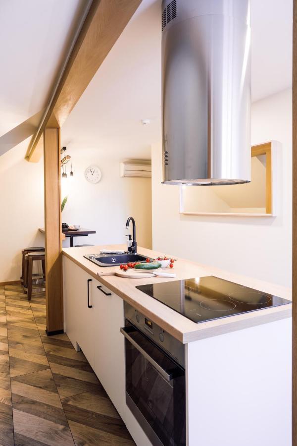 Rothko Apartment/8 Guests/4Bedrooms/Riga Old Town エクステリア 写真